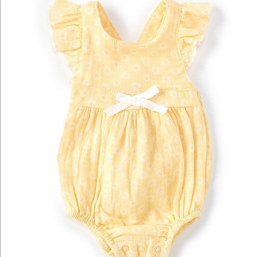 NWOT Starting Out Sun Print Flutter Sleeve Bubble Romper